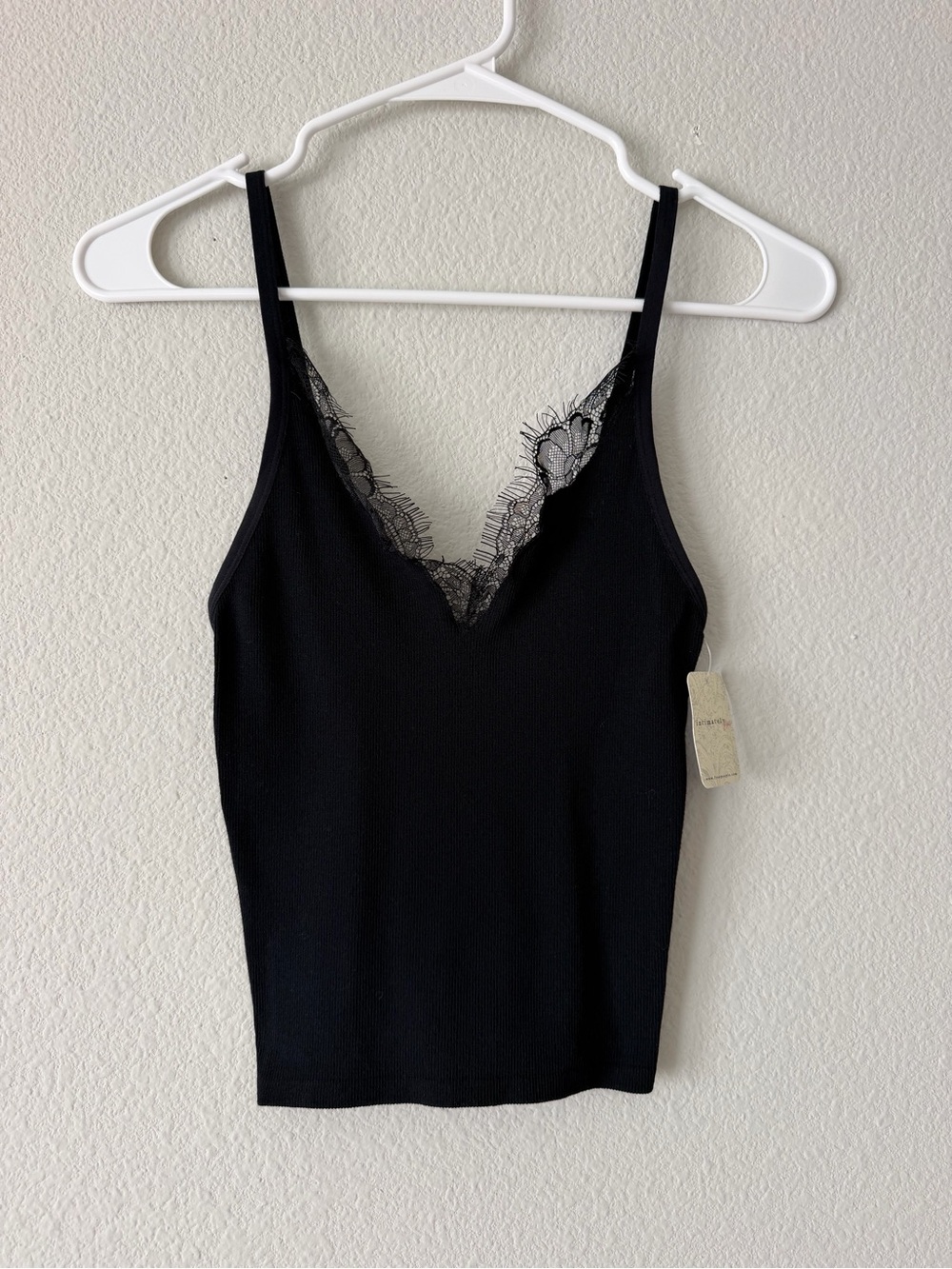 Free People Intimately Lace Trim Cami XS/S Black Ribbed Eyelash V-Neck Tank NWT - Picture 9 of 10